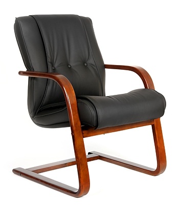 Конференц-кресло AC653KT<br / alt="Кресла для совещаний на каркасе из дерева">
<br />
