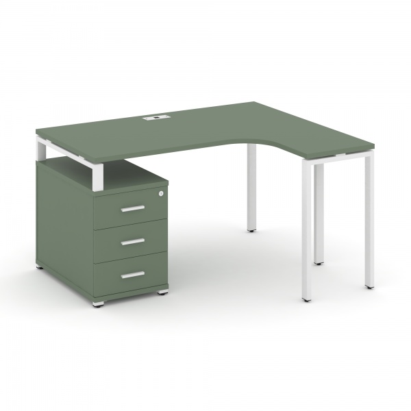 Столы на металлических опорах